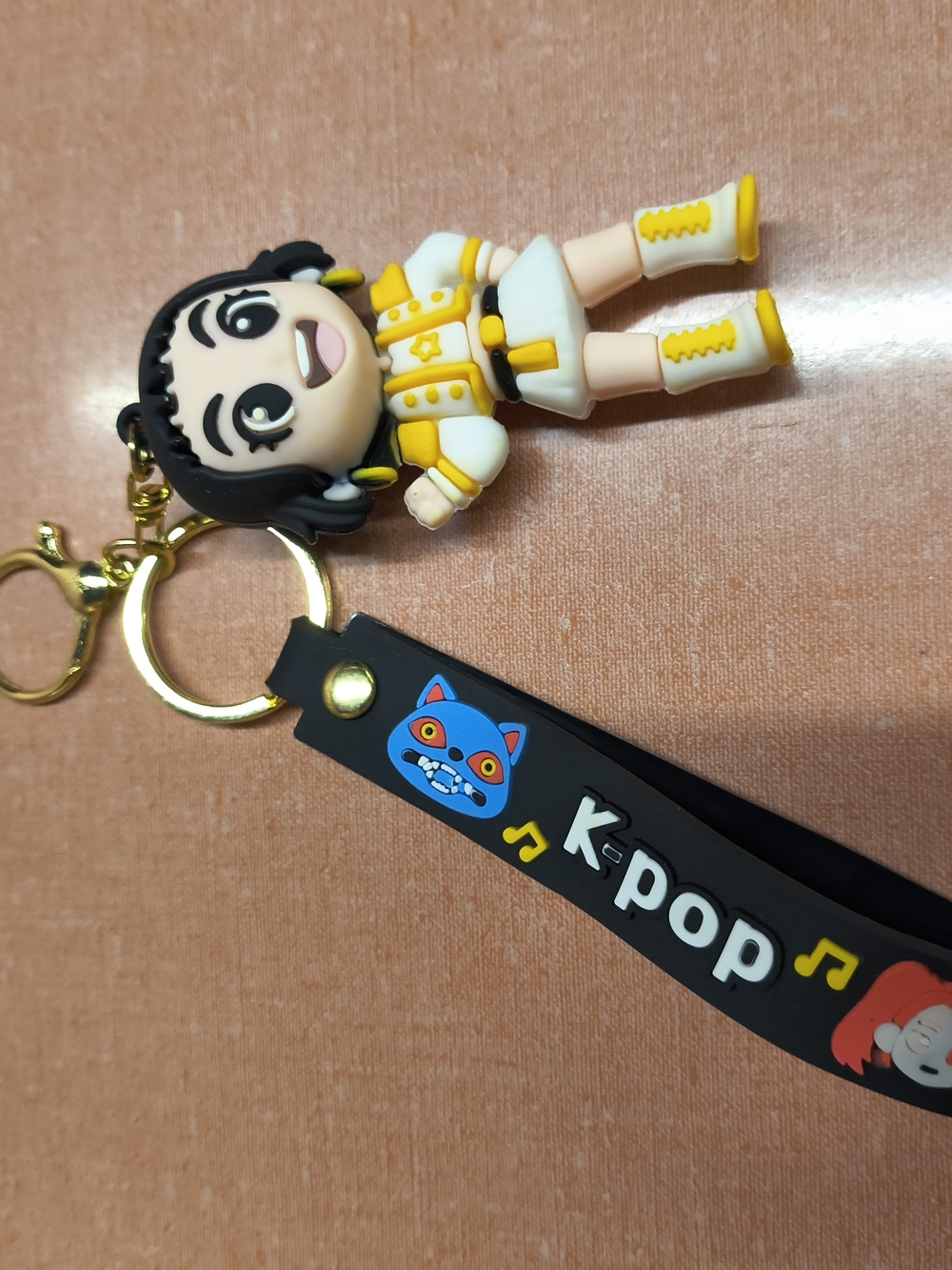 K-Pop Character Keychain Toy - Yellow Outfit